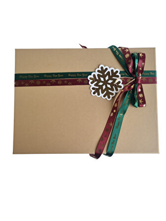 23×31.5×12.5 cm Nebia No:5 Dikdörtgen Hediye Kutusu – Yılbaşı Dekoratif Hediye Paketi