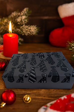 20×28,5×9 cm Kadife Dokulu Kravat Görselli Siyah Zemin Lüks Erkeğe Özel Hediye Kutusu