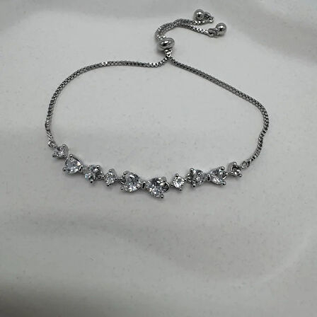 Özel Seri Silver Kalp Detaylı Taşlı Bileklik - Silver