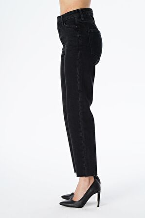 Elıza Cropped Siyah Yıkamalı Paçası Kesikli Straight Fit Fermuarlı Jean Pantolon C 4518-079
