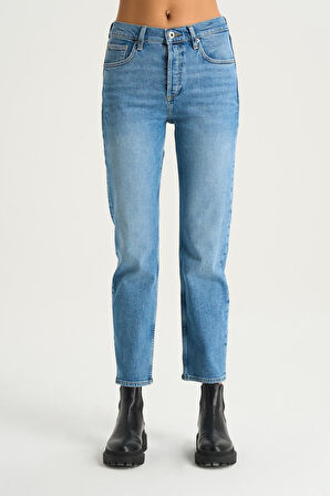 Sydney Açık Mavi Yüksek Bel Patı Düğmeli Slim Straight Jean Pantolon C 4529-046