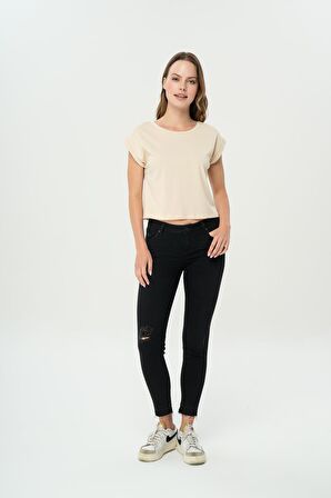 Naomi Siyah Yıpratmalı Paçası Kesikli  Normal Bel  Skinny Fit Jean Pantolon C 4526-053