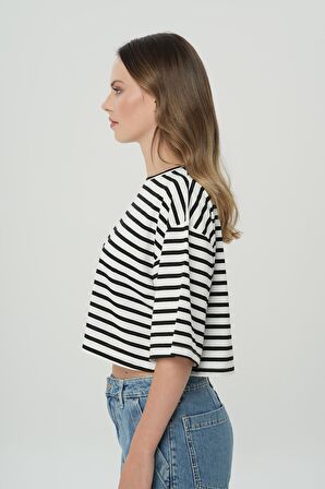  Beyaz Siyah Çizgili Oversize Kısa Kollu T-Shirt 56107-573