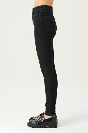 Judy Siyah Yüksek Bel Patı Fermuarlı Çift Düğmeli Push-Up Detaylı Skinny Fit Jean Pantolon C 4521-201