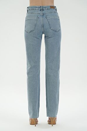 Açık Mavi Yüksek Bel Patı Düğmeli Slim Straight Jean Pantolon C 4556-024