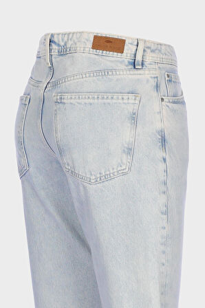 Açık Mavi Normal Bel Relax Bootcut Fit Jean Pantolon C 4809-009