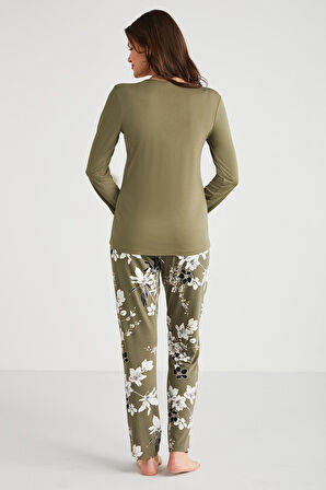Yumuşak dokulu pijama takımı