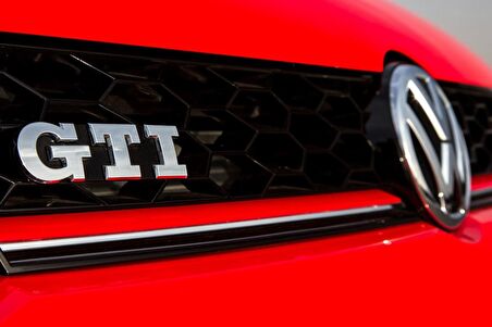 Vw Polo 6c gti ön panjur ızgara kırmızı şeritli 2014+