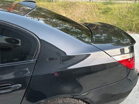 AUTOGP  Bmw E60 bagaj üstü spoiler siyah boyalı plastik boyalı 2003 / 2009