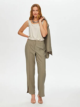 Önü Dikiş Detaylı Yırtmaçlı Wide Leg Fit Pantolon S25PNT009