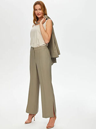 Önü Dikiş Detaylı Yırtmaçlı Wide Leg Fit Pantolon S25PNT009