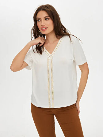 Gold Trok Taş Detaylı V Yaka Kısa Kol T-Shirt S25TSH069