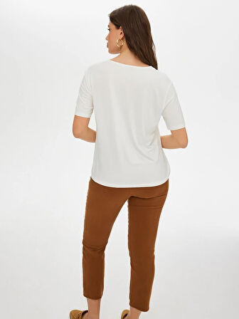 Gold Trok Taş Detaylı V Yaka Kısa Kol T-Shirt S25TSH069