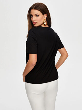 Gold Trok Taş Detaylı V Yaka Kısa Kol T-Shirt S25TSH069