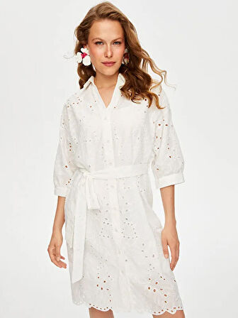 Resort Parçalı Etekli Kolsuz Brode Nakış İşli Elbise S25ELB047