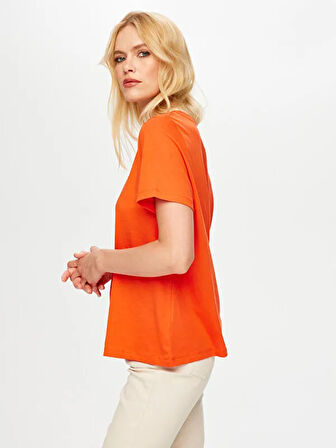 Resort Delik İşi Nakışlı Yuvarlak Yaka T-Shirt S25TSH111