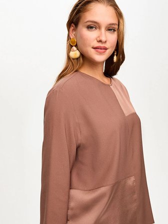 Saten Garnili 3/4 Kol Yuvarlak Yaka Şık Bluz S26BLZ040