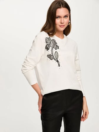 Yakası Ribana Detaylı Önü Çiçek Dantel Aplikeli Uzun Kol Tshirt S26TSH088