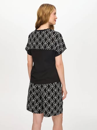 Resort Omuzu Brode Nakış Detaylı V Yaka Tshirt S26TSH107