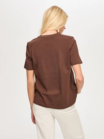Resort Önü Kordone Yaprak Nakış Detaylı Bisiklet Yaka Pamuklu Tshirt S26TSH114