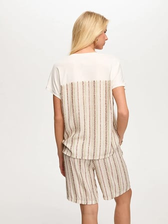 Resort Arkası Çizgili Dokuma Garnili V Yaka Tshirt S26TSH115