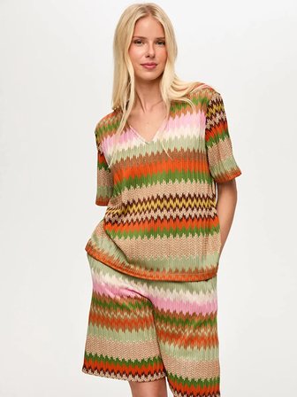Resort Renkli Zigzag Desen V Yaka Kısa Kol Bluz S26BLZ047