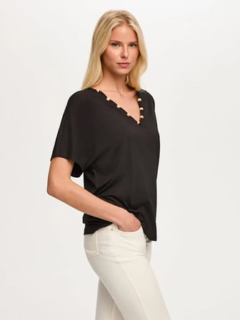 Resort Yakası Boncuk Detaylı V Yaka Tshirt S26TSH116