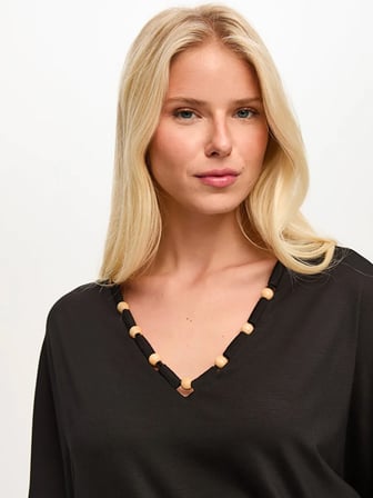 Resort Yakası Boncuk Detaylı V Yaka Tshirt S26TSH116
