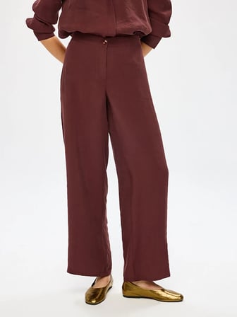 Arka Beli Lastikli Yanı Yırtmaçlı Modallı Wıdeleg Fit Pantolon W27PNT005
