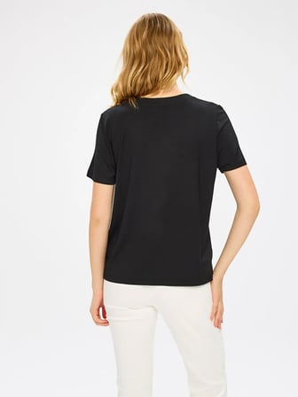Yakası Taş Ve Delik İşli Kısa Kol Viskonlu Tshirt W27TSH055