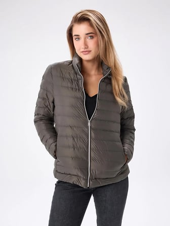 Kapitone Mont W27KMT001