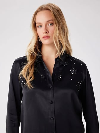 Taşlı Çiçek Aplikeli Saten Tunik W27TNK018