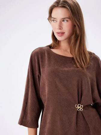 Beli Broş Detaylı 3/4 Kol Örme Tunik W27TNK012