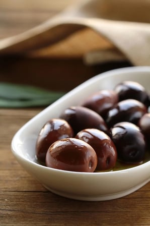 2kg Özel Seçim Orta Boy Kahvaltılık Doğal Yağlı Sele Siyah Zeytin