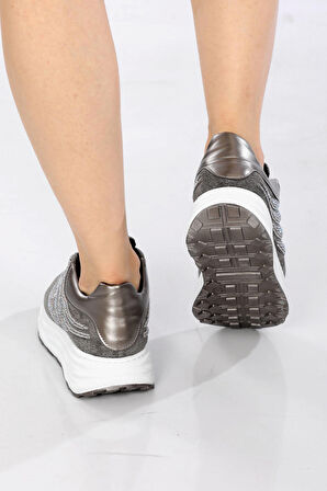 Veform Hafif ve Rahat Tabanlı, Taş Süslemeli Günlük Şık ve Spor Kadın Ayakkabı FV1507FV