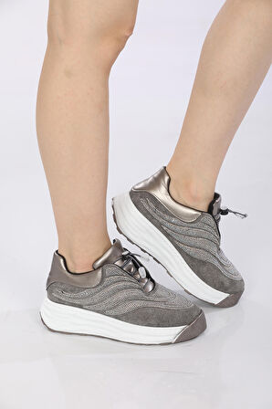 Veform Hafif ve Rahat Tabanlı, Taş Süslemeli Günlük Şık ve Spor Kadın Ayakkabı FV1507FV