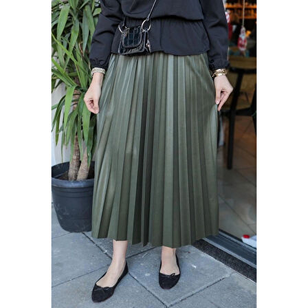 Zarif Ve Modern Pileli Parlak Krep Gizli Lastikli Haki Etek