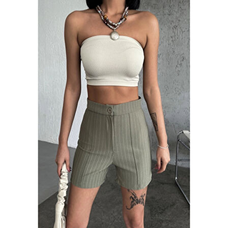 Zarif Ve Şıklığı Bir Arada Sunan Yüksek Bel Krep Esnek Çimalı Çizgili Şort Haki