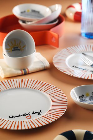 Kütahya Porselen Crimson Lines 8 Parça 2 Kişilik Kahvaltı Takımı