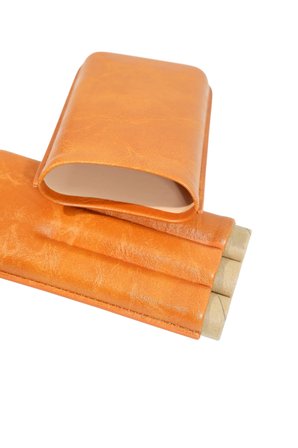 Cohiba Taba Üçlü Deri Puro Kılıfı