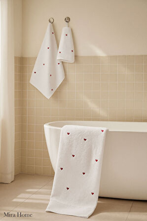3 Parça Kalp Nakışlı Banyo Havlusu Takımı %100 Pamuklu Lovely Set