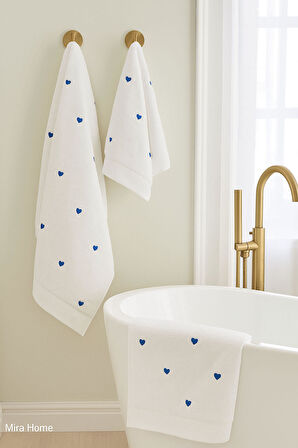 3 Parça Kalp Nakışlı Banyo Havlusu Takımı %100 Pamuklu Lovely Set