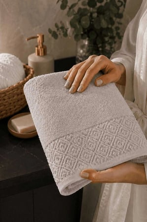 El Yüz Havlusu 50X90 Cm  Pamuk Kısmi Kadife  Quadro Taş