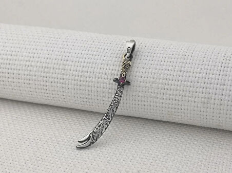 La Fetta İlla Ali La Seyfe İlla Zülfikar Yazılı Beyaz Taşlı 925 Ayar Gümüş Erkek Kolye