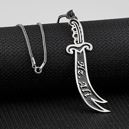 Hz Ali Yazılı Zulfikar 925 Ayar Gümüş Erkek Kolye