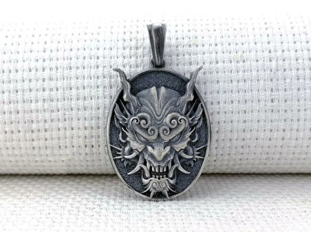 Japon Oni Maskesi Tasarımlı Üç Boyutlu 925 Ayar GümüşErkek Kolyesi Ucu