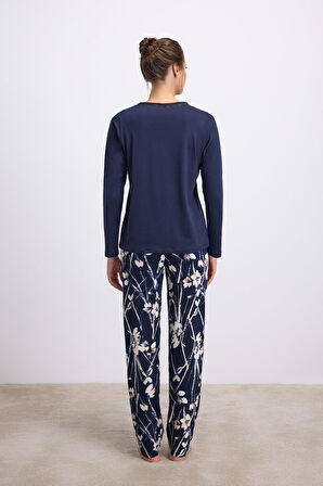 Anıl Kadın Uzun Kollu T-Shirt ve Pantolon Pijama Takımı – Konforlu, Şık ve Nefes Alabilen Ev Giyim 11533