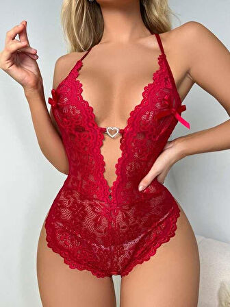 ÖZEL TASARIM  METAL KALP AKSESUARLI FANTEZI DANTELLI KIRMIZI BODY