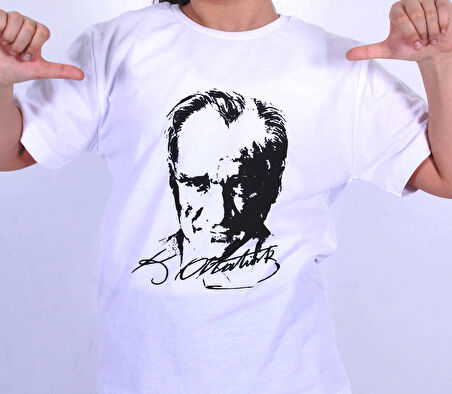 4-12 Yaş Kız Çocuk Atatürk Baskılı T-Shirt