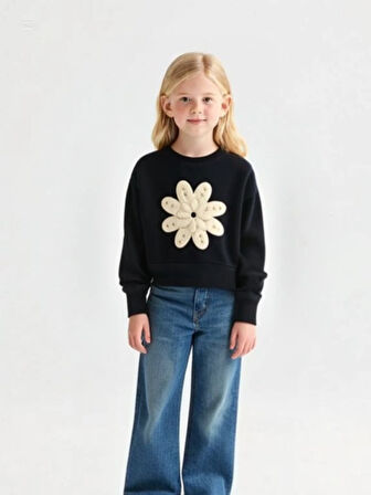 Çiçek Desenli Sweatshirt